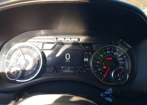 2019 Ram 1500 Big Horn/Lone Star 4X4 6'4 Box z USA, uszkodzony, nr VIN 1C6SRFMT3KN689549